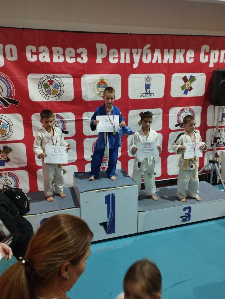 5-771x1024 Пехар у рукама џудиста Гацка- најбоља екипа Републике Српске