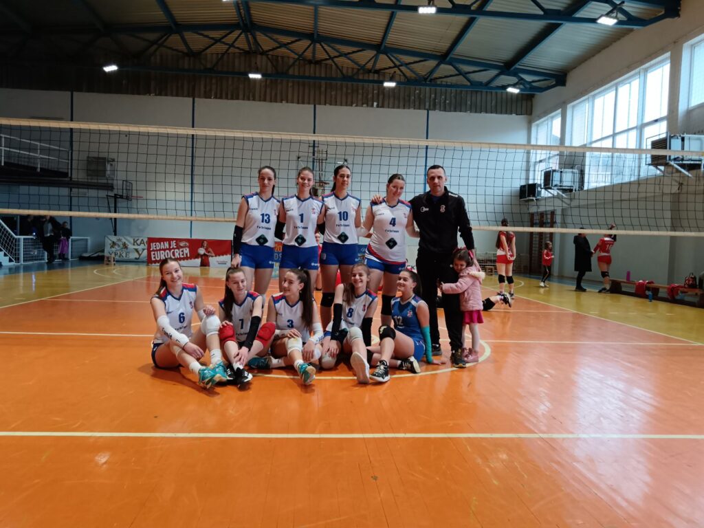 IMG-2a0c0180cdb4bb2fbdfcf293498ada42-V-1024x768 Одбојкашице ЖОК „Гацко РД Свислајон“ су побједама обиљежиле викенд за нама