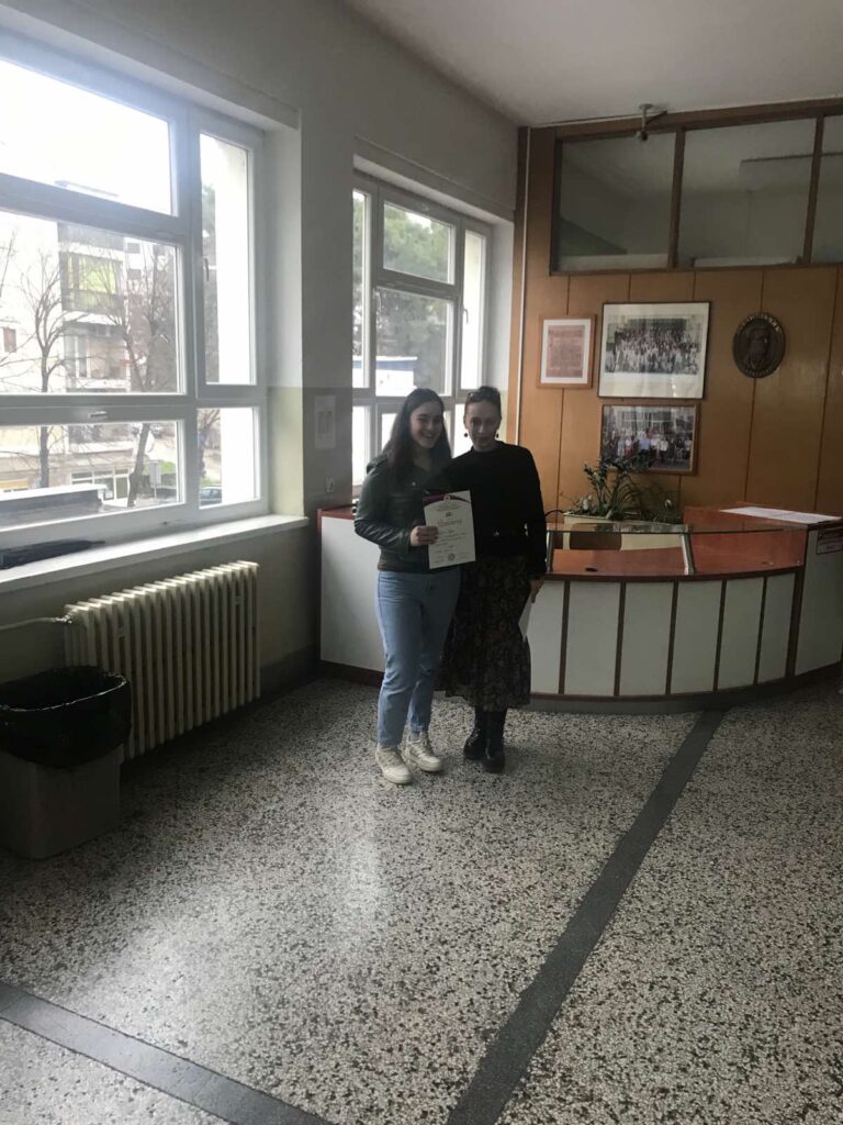 IMG-60a94aea612a5779039e40a8c9e2c627-V-768x1024 Gimnazijalke iz Gacka odlični poznavaoci ruskog jezika