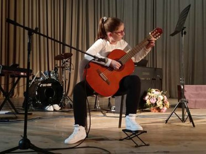 gitara Održan Osmomartovski koncert