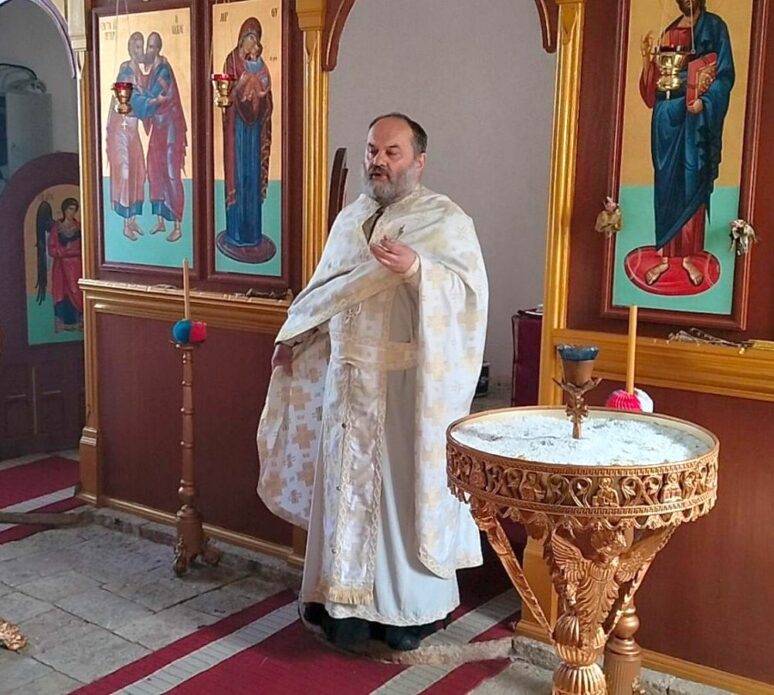 Protojerej-–-stavrofor-Dragan-Krusic-774x695-1 Crkva na Krscu u Goliji proslavila Petrovdan