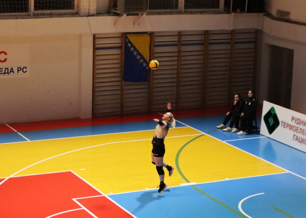 IMG-d764b8d8d52cf40f4b518c3fd62ee0f0-V-1024x732 Ubjedljiva pobjeda odbojkašica na domaćem terenu