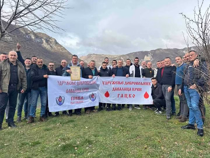 1735642983051 UDDK "Gacko" u godini za nama darivalo više od 800 doza krvi (FOTO)