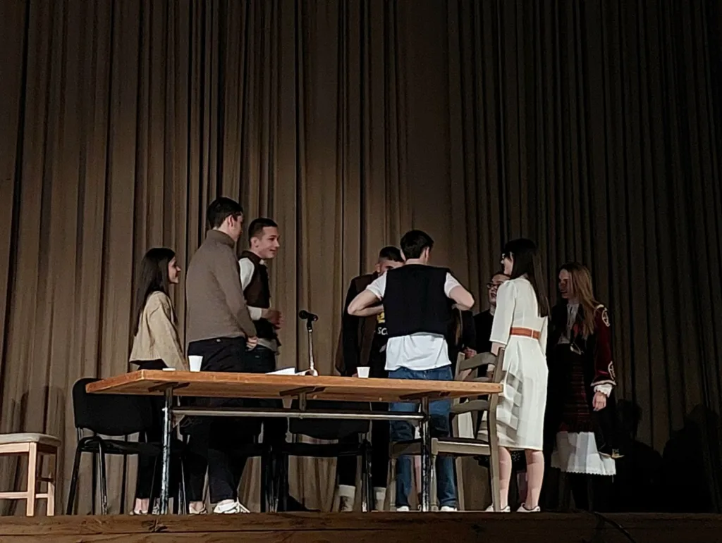 IMG-e35072e8978051d16984334faefb3453-V2-1024x771-jpg Чланови драмске секције припремили богат програм поводом Међународног дана матерњег језика