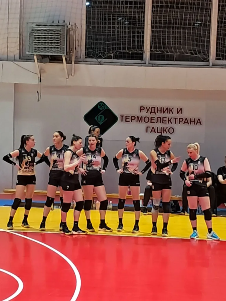 IMG-93c3df83c7ce218131966ac1be29b5f2-V-768x1024-jpg Одбојкашице настављају побједнички низ- пехар Купа БиХ и ове године у Гацку