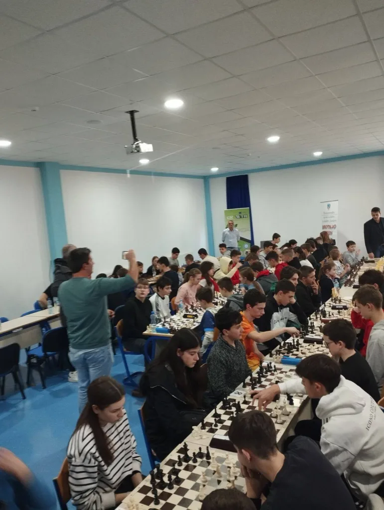 cedo-2-771x1024-jpg Šahista Čedo Košutić osvojio srebro na Međunarodnom turniru