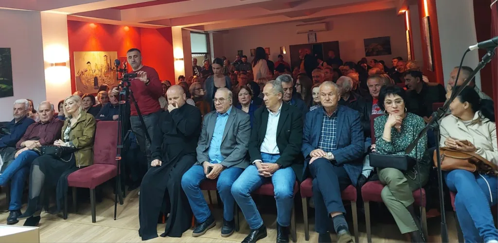 20250425_113829-1024x500-jpg Promovisana zbirka pjesama "Pogrebnik na bijelom konju" autora dr Zlatana Ivkovića