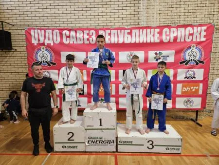 Raso-jpg Млађе пионирке Џудо клуба Гацко најбоље у Републици Српској