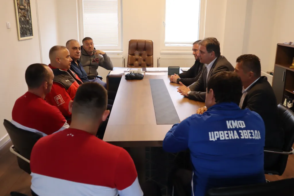 czv-2-1024x683-jpg Načelnik Govedarica ugostio Upravu i igrače KMF Crvena Zvezda
