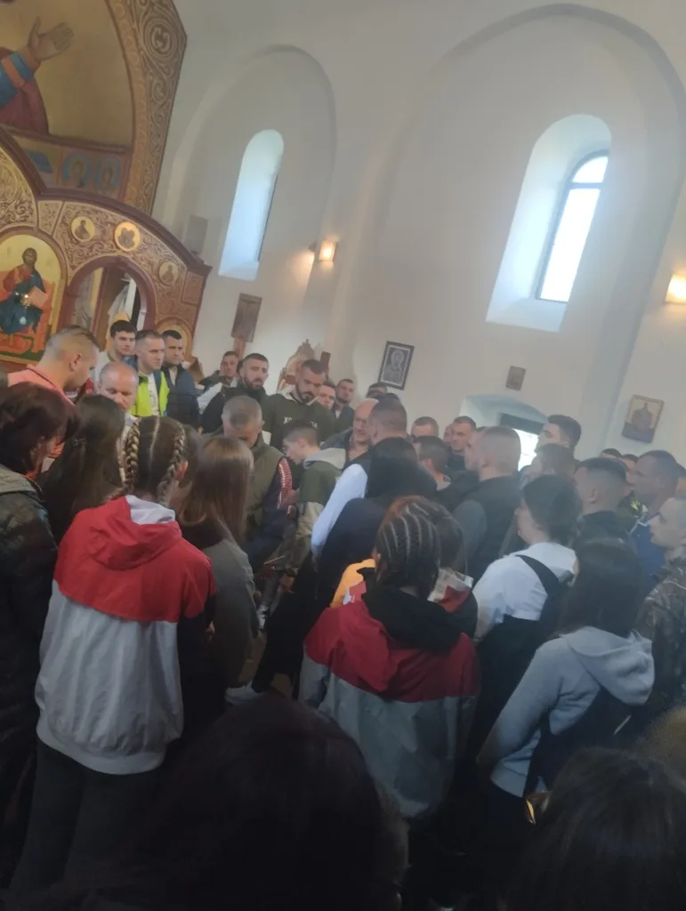 jutrenje-771x1024-jpg Више од 130 ходочасника из Гацка јутрос кренуло на поклоничко путовању у Манастир Острог