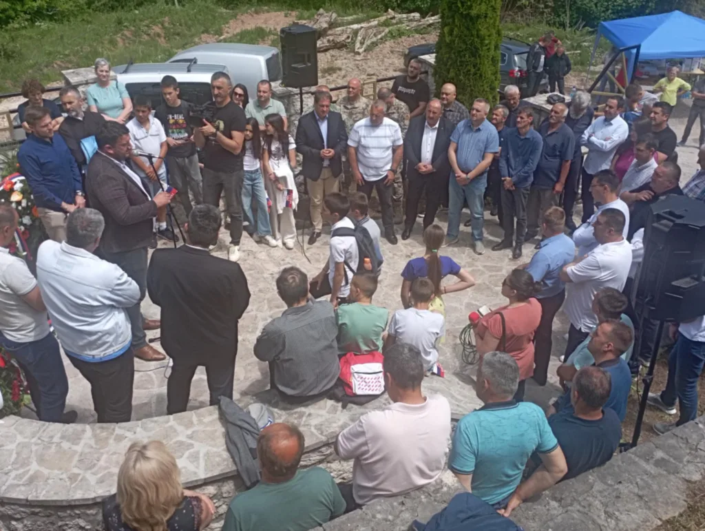 12-1024x771-jpg U Dobrom Polju služen pomen junacima Gatačke brigade