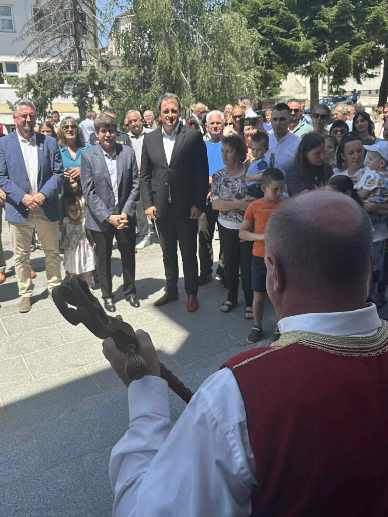 3-768x1024-jpeg Rod Blagojević posjetio opštinu Gacko