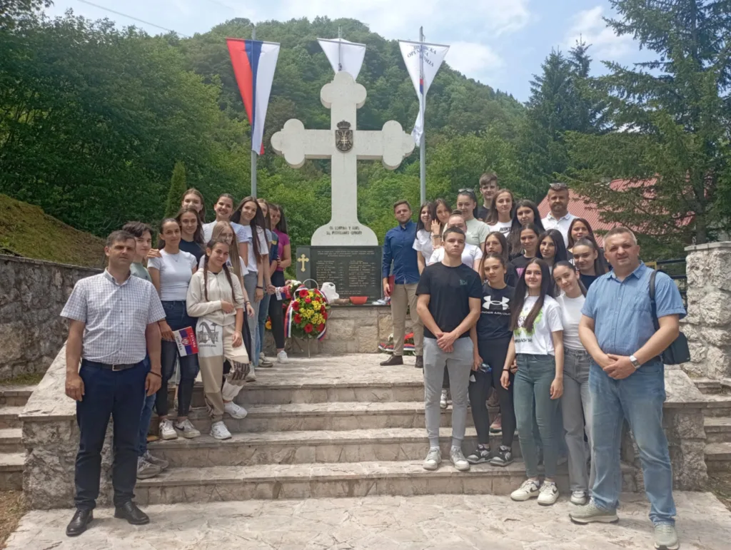5-2-1024x771-jpg U Dobrom Polju služen pomen junacima Gatačke brigade