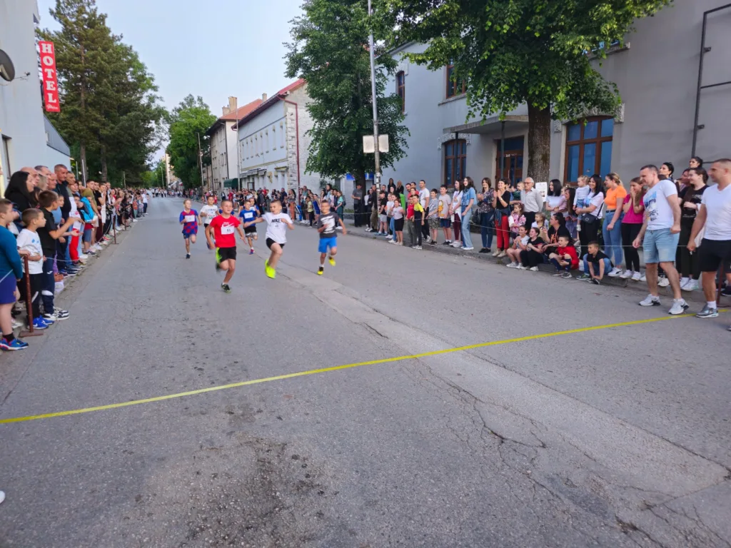 uli-5-1024x768-jpg Održane jubilarne 20. „Ulične trke Gacko 2025“
