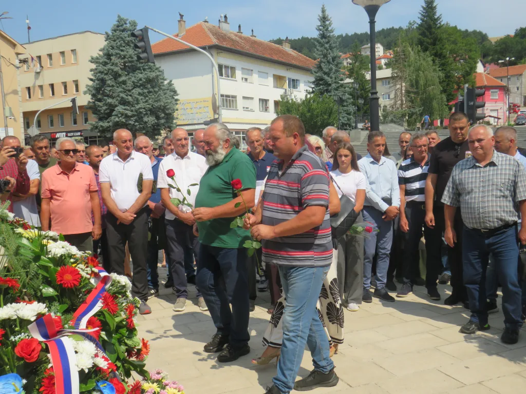 cvijece-1-1024x768-jpg Obilježen Dan Gatačke brigade