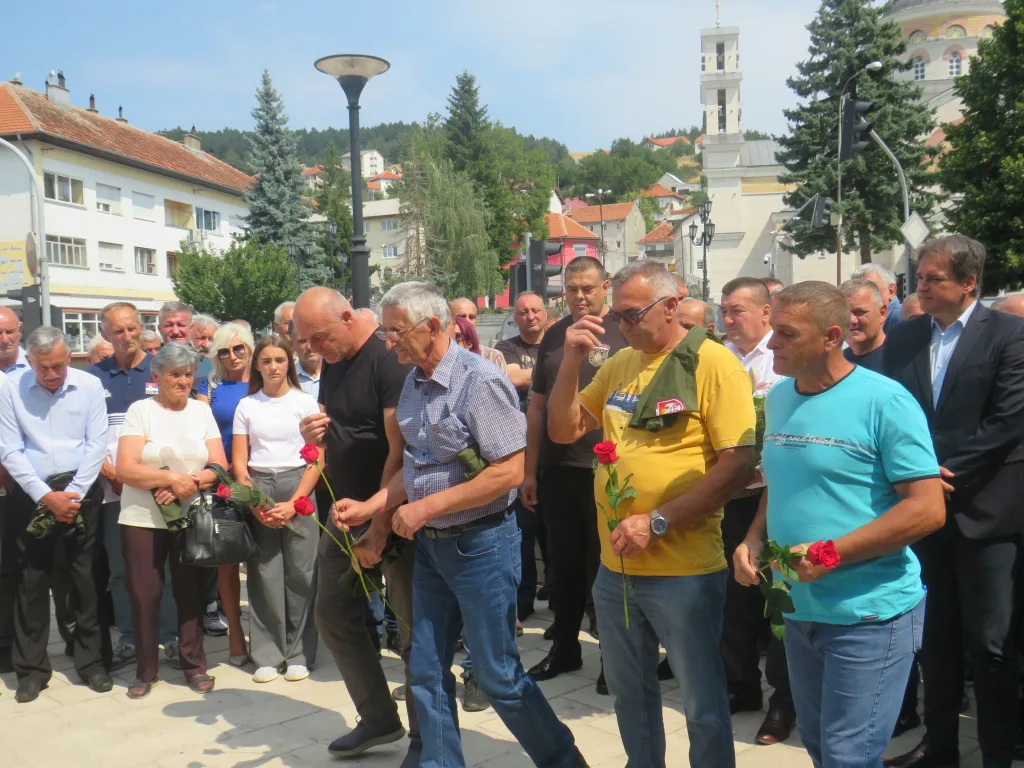 cvijece-6-1024x768-jpg Obilježen Dan Gatačke brigade