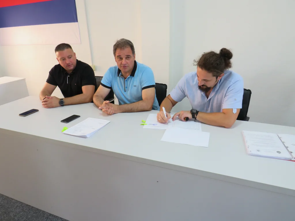 guslar-1024x768-jpg Potpisani ugovori sa udruženjima civilnog društva