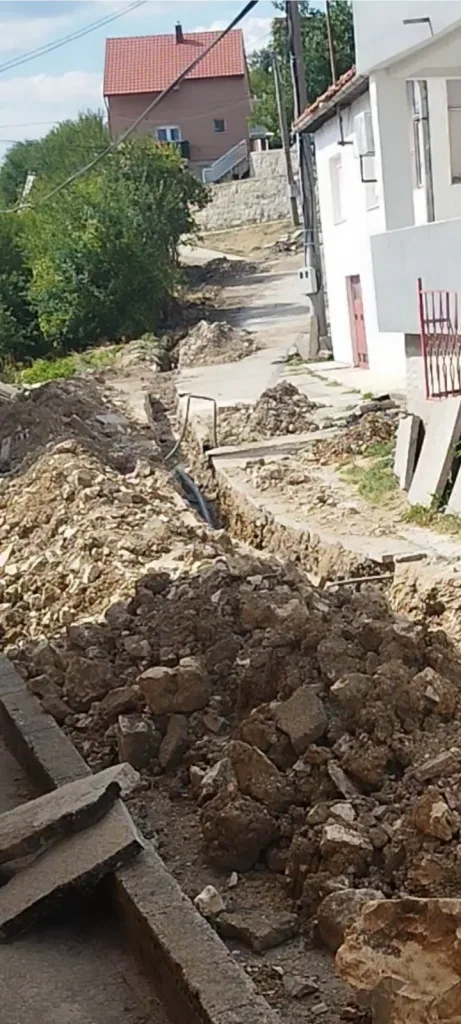 1757508069438-461x1024-jpg Završena rekonstrukcija vodovodne mreže u ulici Hercega Stefana