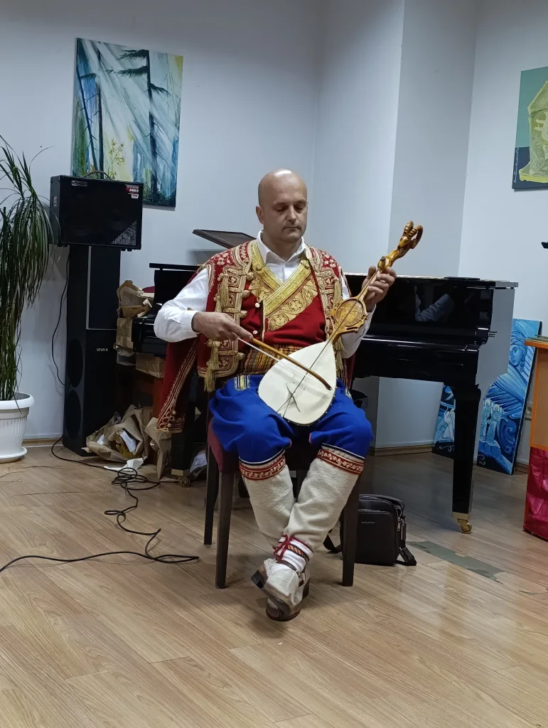 1758619990625-771x1024-jpg У Гацку представљена монографија „Витезови Карађорђеве звезде ЈВуО 1941-1945“