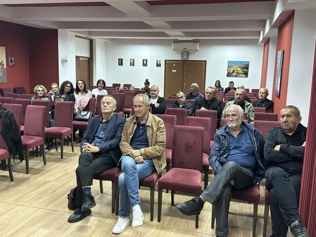 IMG-986996a92f883a8289d023f71414baa2-V-1024x768-jpg Промовисана  књига „ Срби и Руси браћа по промисли Господњој“ аутора Ранка Гојковића