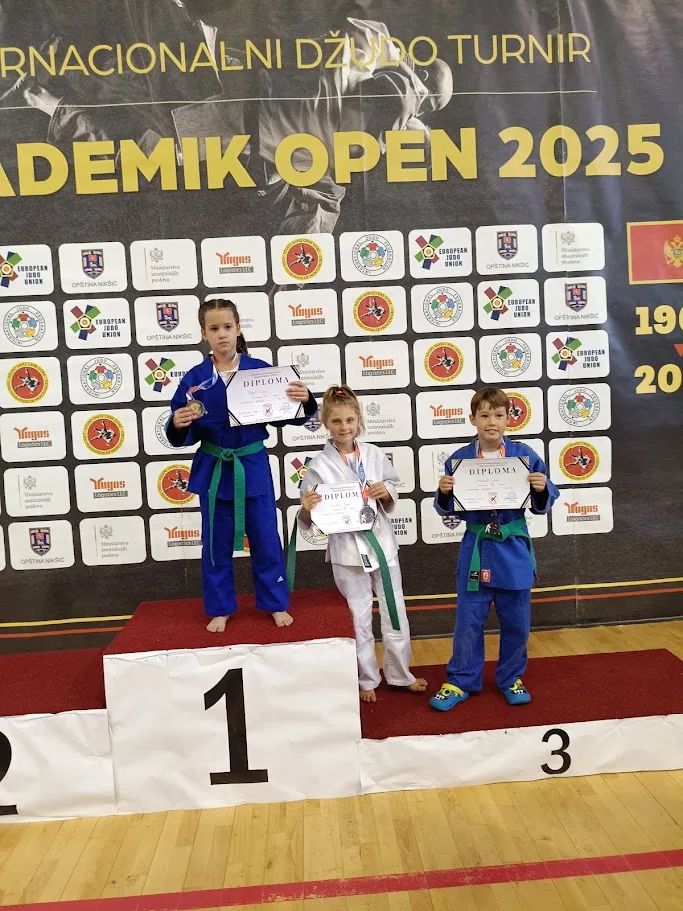 Tijana1-jpg Наши џудисти се окитили медаљама у Никшићу