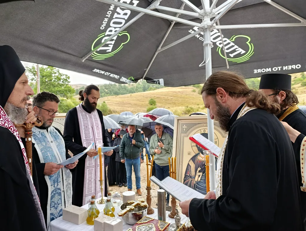 naslovna-1-1024x771-jpg Кокорина: освештани темељи Храма Светог Василија Острошког