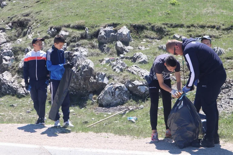 djeca-jpg Sutra akcija čišćenja u okviru provođenja Lokalnog ekološkog akcionog plana (LEAP)