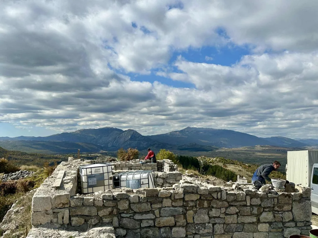 gat4-1536x1152-1-1024x768-jpg Brdo Gat - Park prirode i Spomen-park