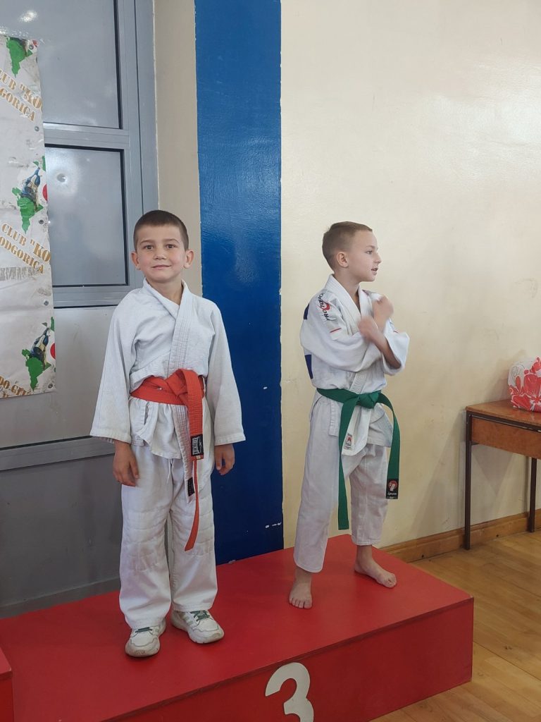 s2-2-768x1024 Gačani blistali u Podgorici – Devet medalja na turniru „Dr. Šćepan Simanić 2025“