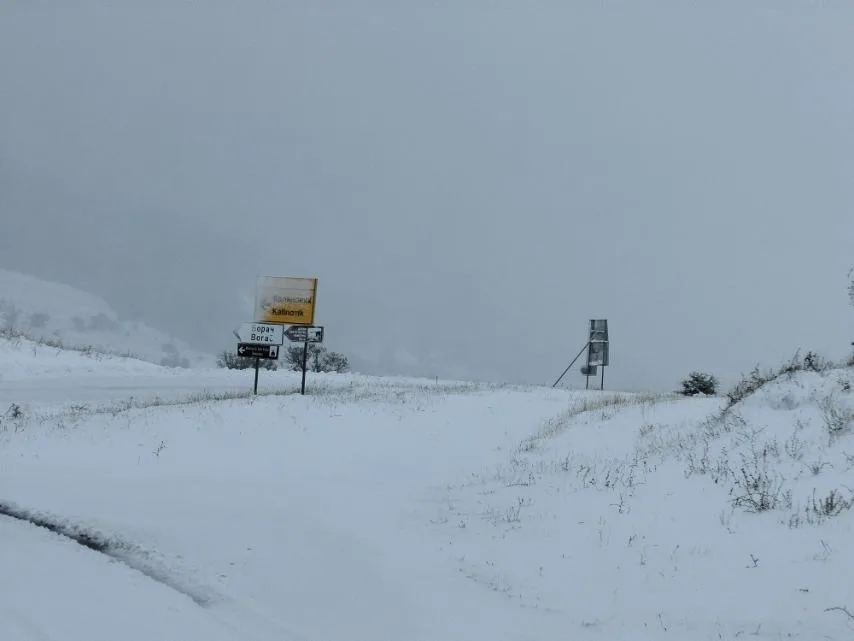 snijeg-1-1-jpg Zabijeljelo i na Čemernu