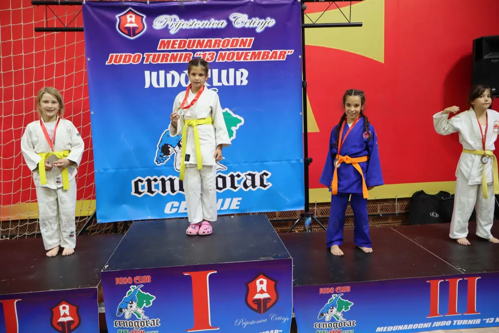 06a5b141-efef-4b2c-8244-9e58881833e8-1024x683-jpg Гачани поново на постољу – 14 медаља на турниру у Цетињу