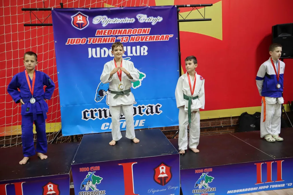 7a4d226f-4b23-4e3e-9a42-374104fef587-1024x683-jpg Гачани поново на постољу – 14 медаља на турниру у Цетињу