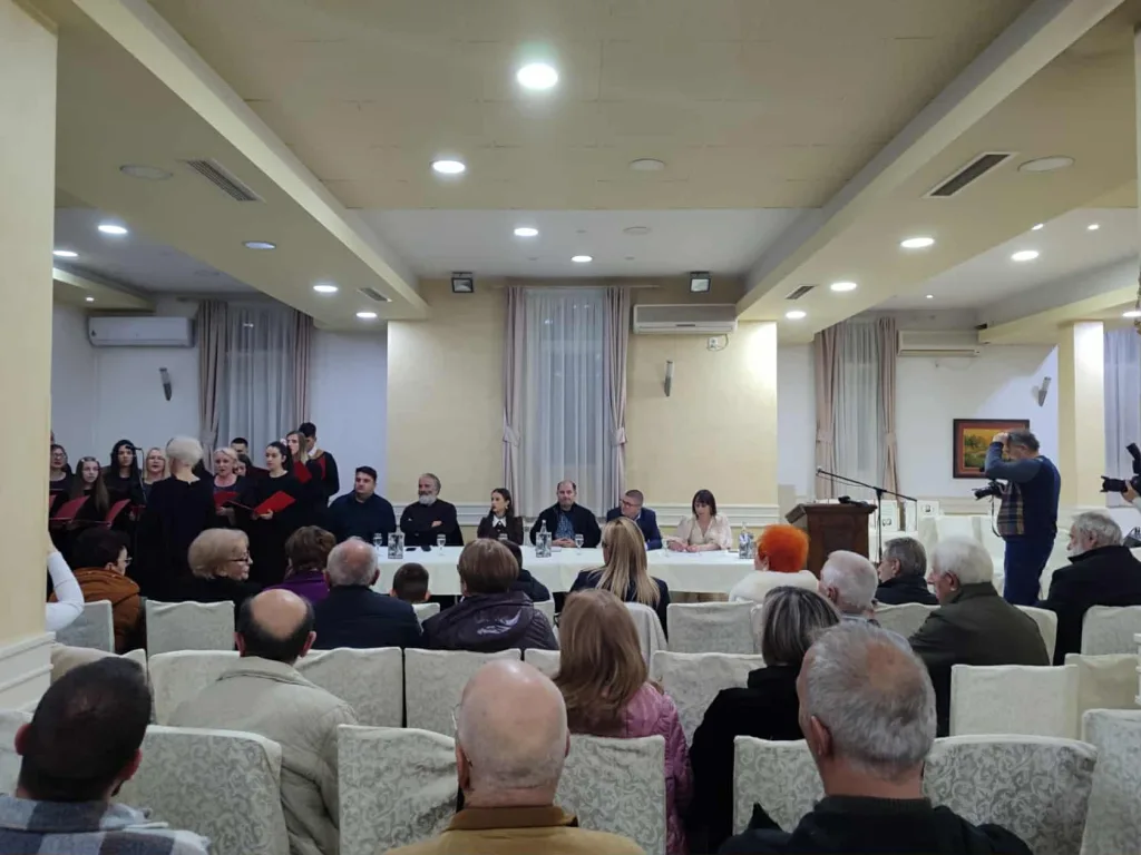 Facebook_creation_F26859EC-EA6B-433F-8612-B27AA5095F27-1024x768-jpeg Алексију Гргуру прва награда на поетском конкурсу "Без граница"