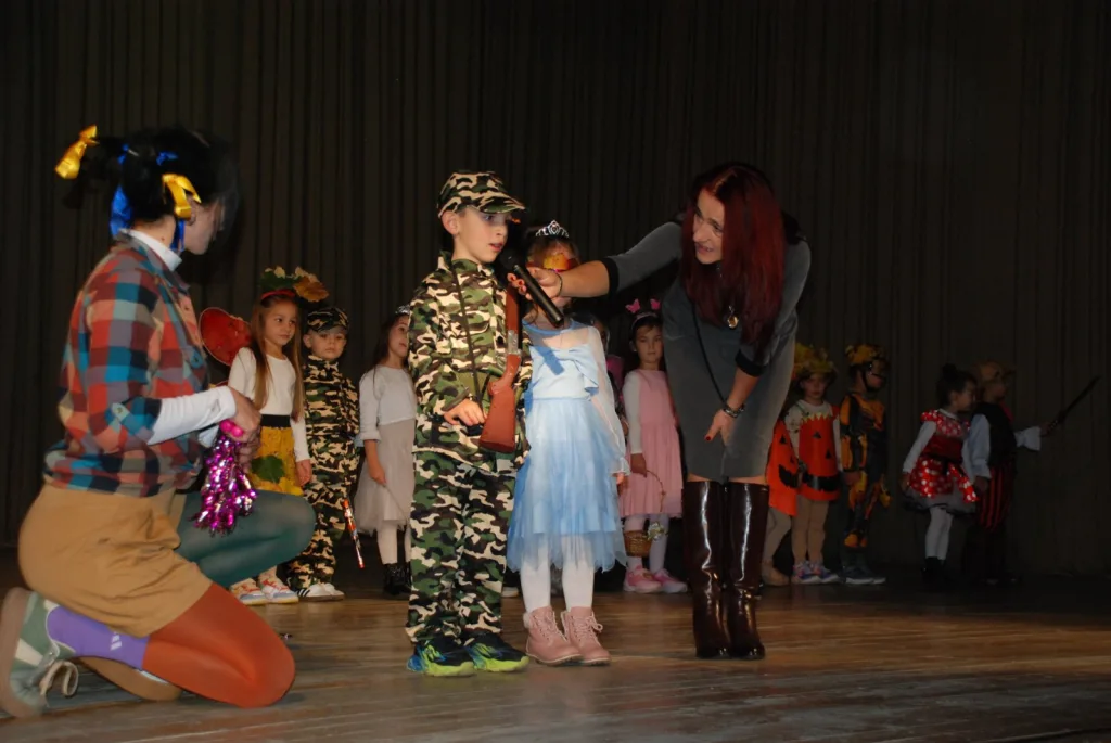 IMG-4bacb082d8116d9593e49e58e5030735-V-1024x685-jpg Маскенбал  – празник маште и радости