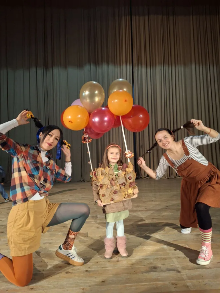 IMG-9c1bc41b392b78ce4c7696519c8156d5-V-768x1024-jpg Маскенбал  – празник маште и радости