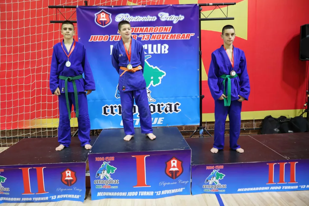 b61ac0e8-0006-404b-9740-c98dbe5ac9de-1024x683-jpg Гачани поново на постољу – 14 медаља на турниру у Цетињу