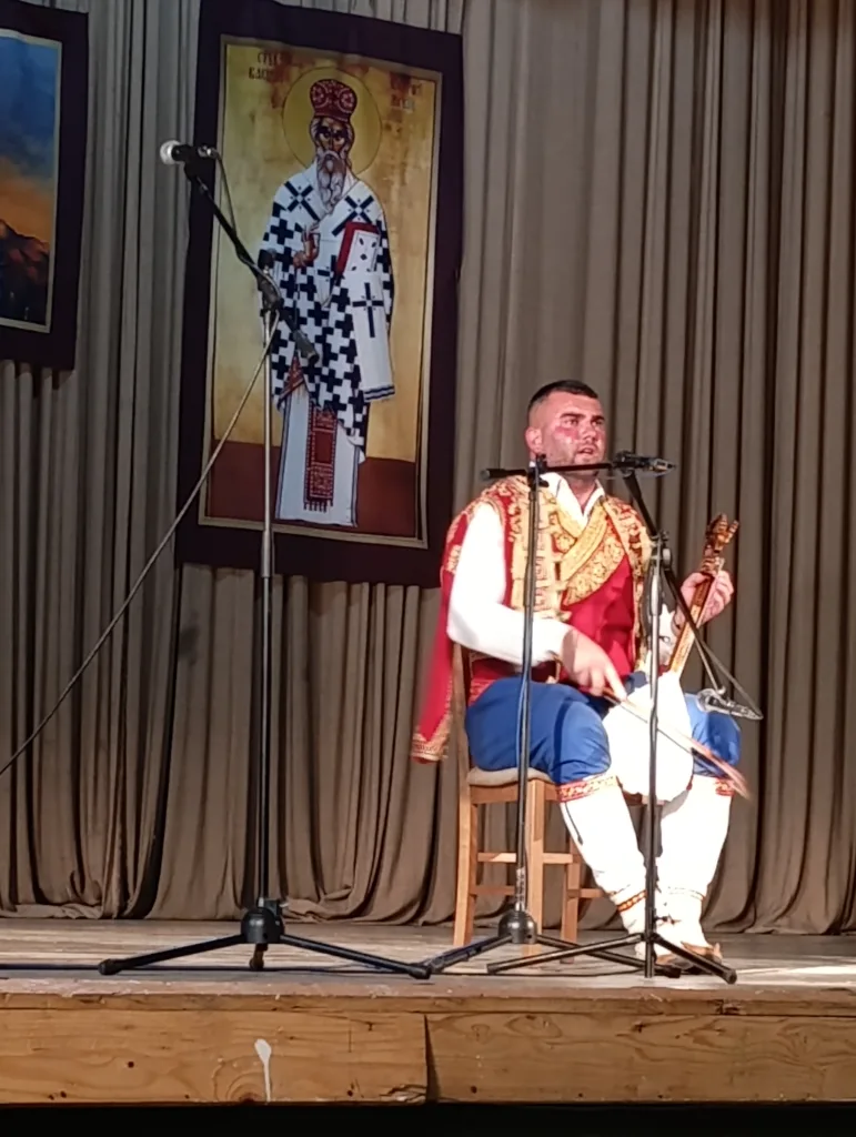 elez-771x1024-jpg У Гацку одржано хуманитарно вече гусала и епске поезије у част Тешана Подруговића