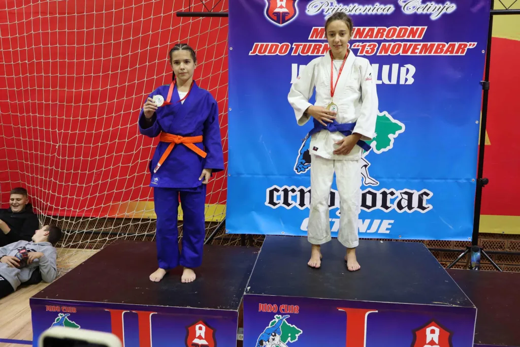 f3fbf020-3d61-4e22-84a5-378fab2ebc38-1024x683-jpg Гачани поново на постољу – 14 медаља на турниру у Цетињу