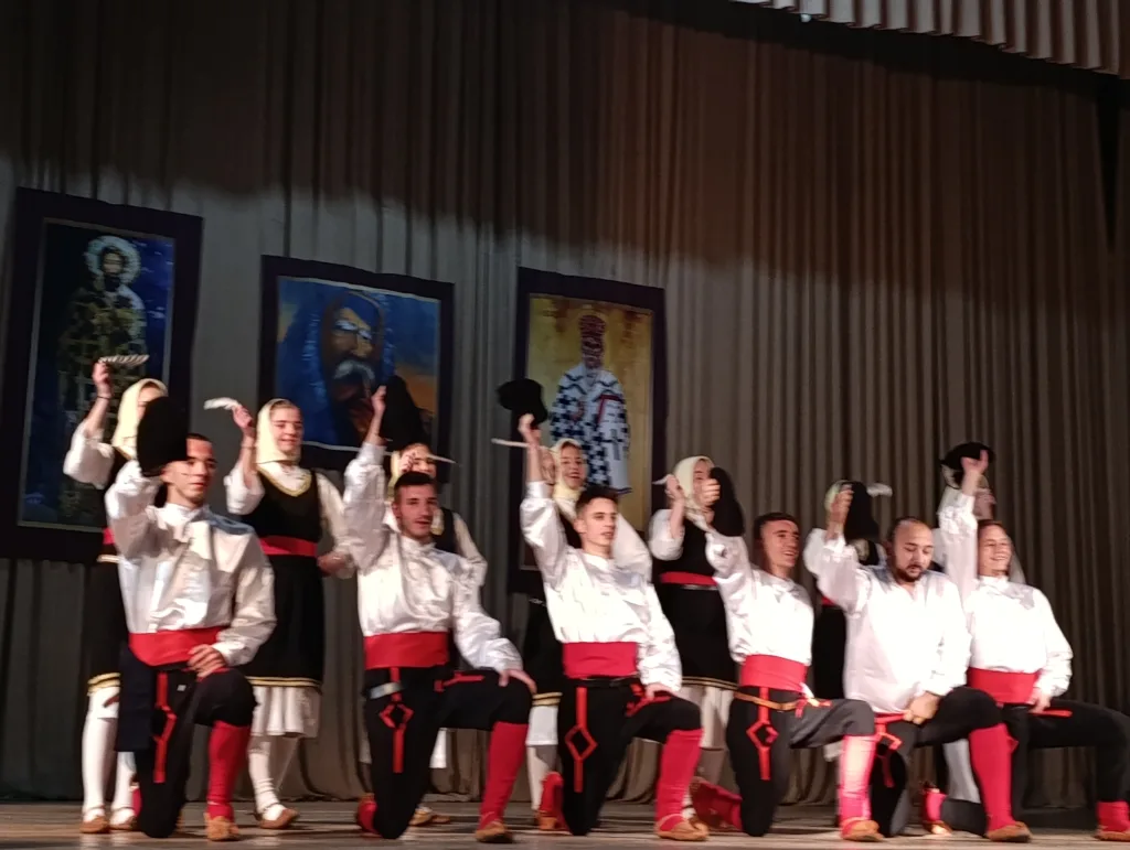 kud-sv-1024x771-jpg У Гацку одржано хуманитарно вече гусала и епске поезије у част Тешана Подруговића