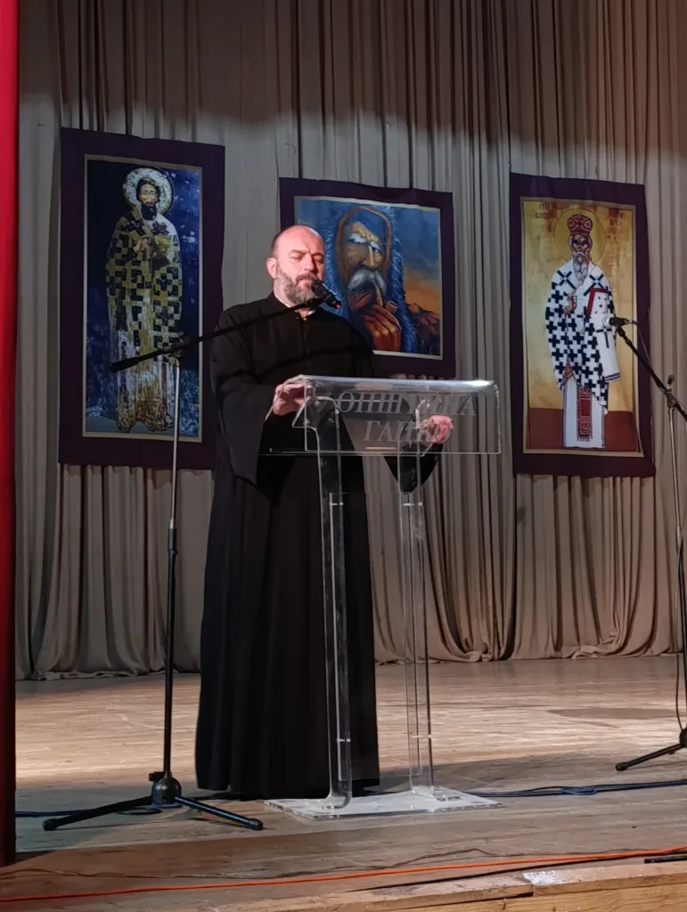 pop-771x1024-jpg У Гацку одржано хуманитарно вече гусала и епске поезије у част Тешана Подруговића