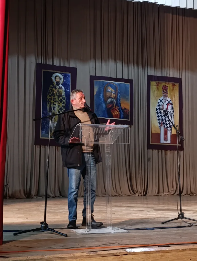 sreten-771x1024-jpg У Гацку одржано хуманитарно вече гусала и епске поезије у част Тешана Подруговића