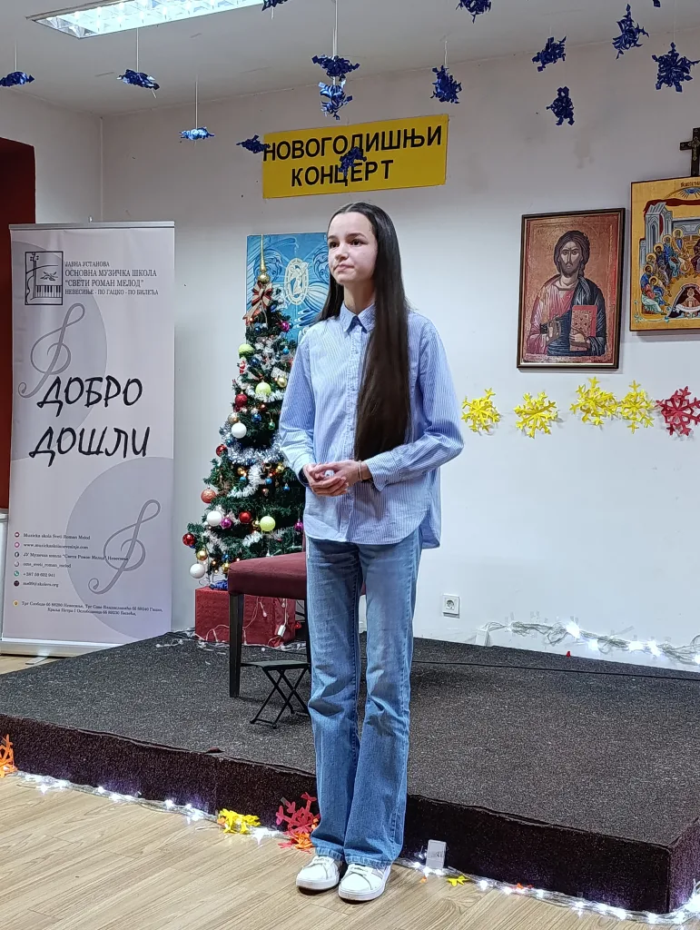 1766477106841-771x1024-jpg Сјајним Новогодишњим концертом ученици ОМШ „Свети Роман Мелод“ донијели дух празника у Гацко