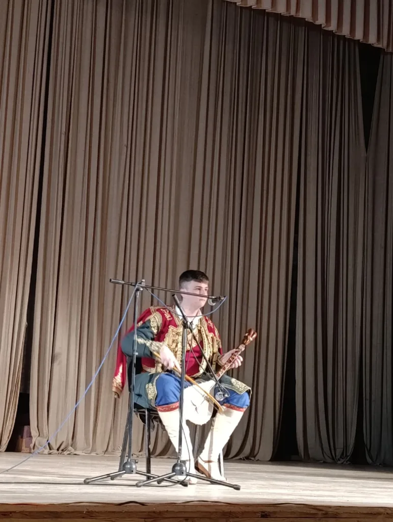 IMG-8b6556dbb72aa3b4b2bea863539c2d8f-V-771x1024-jpg У Гацку одржан годишњи концерт КУД „Зеленгора“-приказана раскош српског фолклора