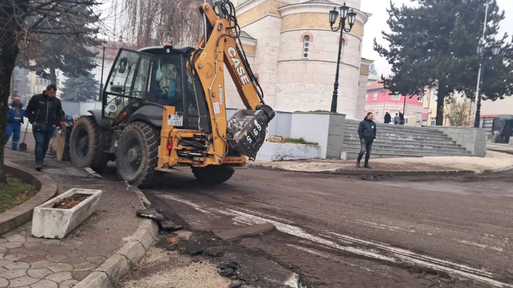 IMG-c0fa83f797458c4a56c5aecec56f4642-V-1024x576-jpg Почели радови на реконструцији Немањине улице и центра града