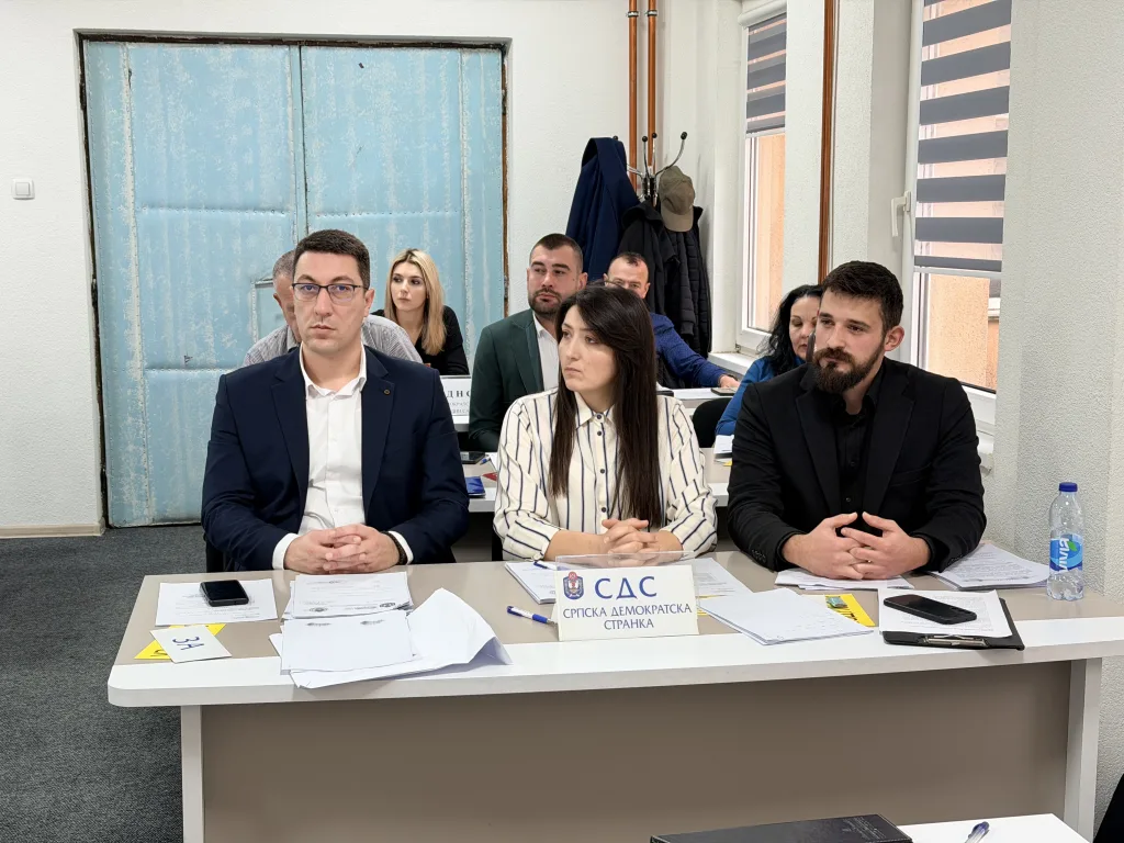 IMG_18261-1024x768-jpeg Прекинута 8. редовна сједница СО Гацко