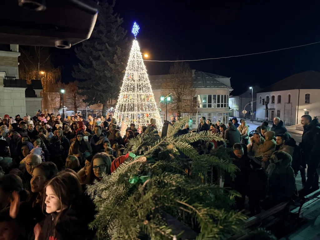 IMG_2363-1024x768-jpeg Novogodišnja čarolija donela praznični duh u Gacko