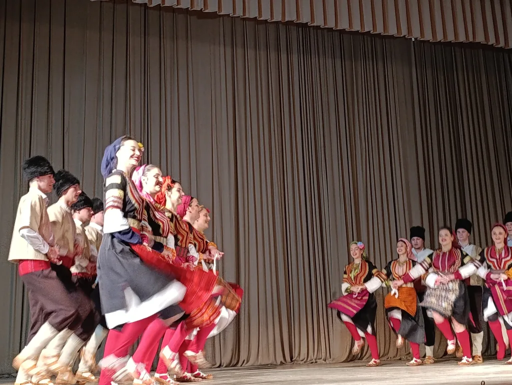 f-7-1024x771-jpg 16 година рада крунисано годишњим концертом КУД-а "Сава Владиславић"