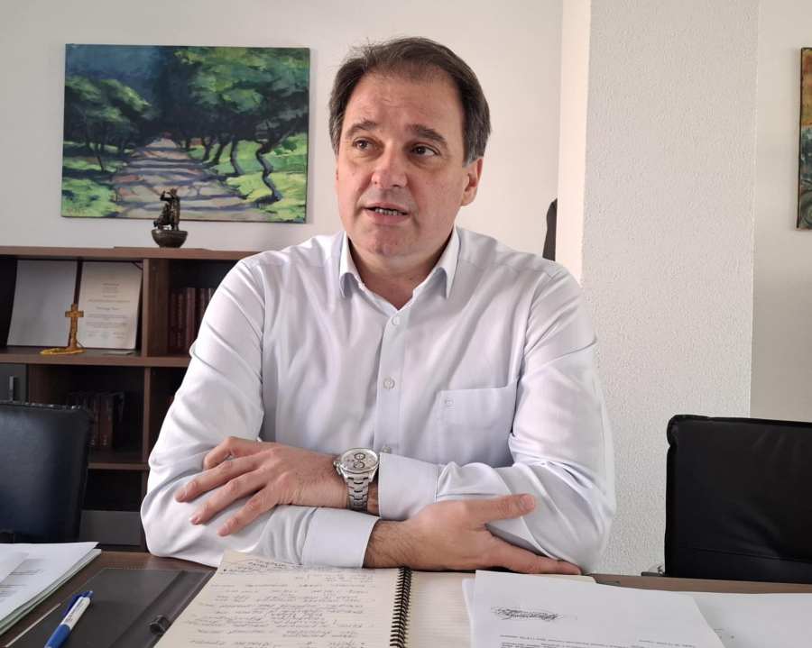 nacelnik-V У току радови на осликавању Храма Свете Тројице у Гацку, грађевински радови приводе се крају