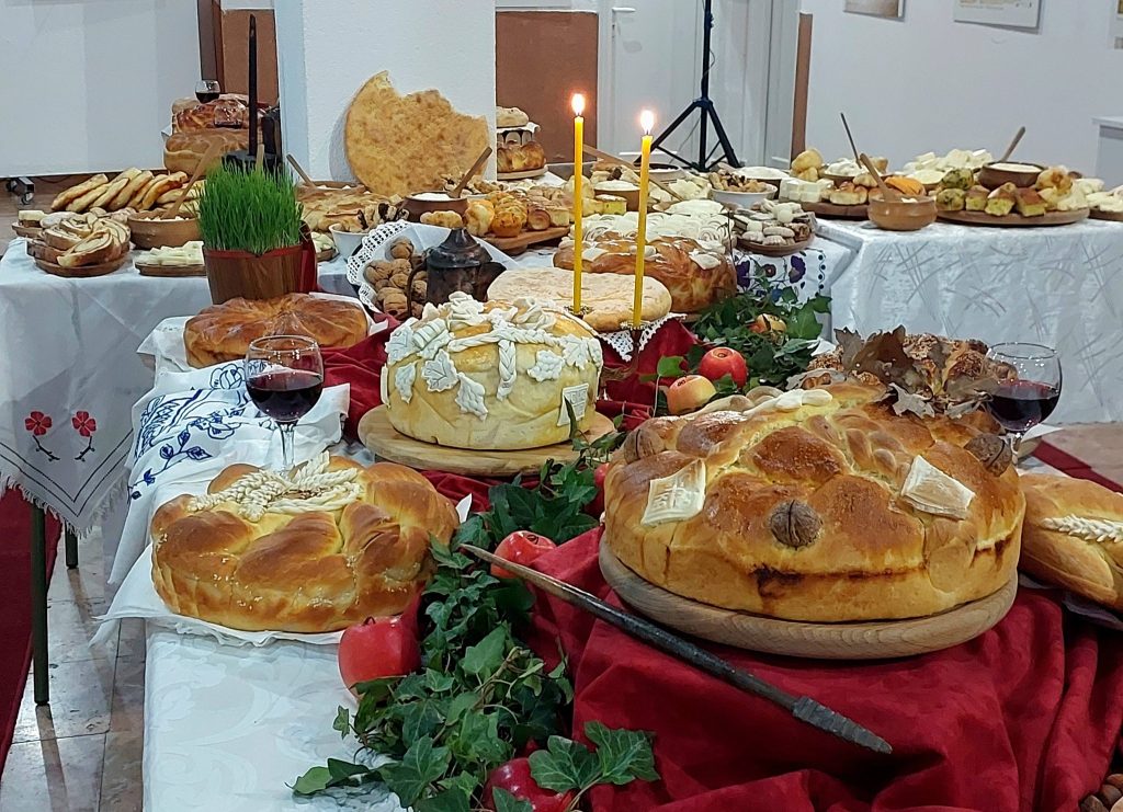 naslovna-3-1024x741 U Gacku održan Festival božićnog kolača „Česnica“