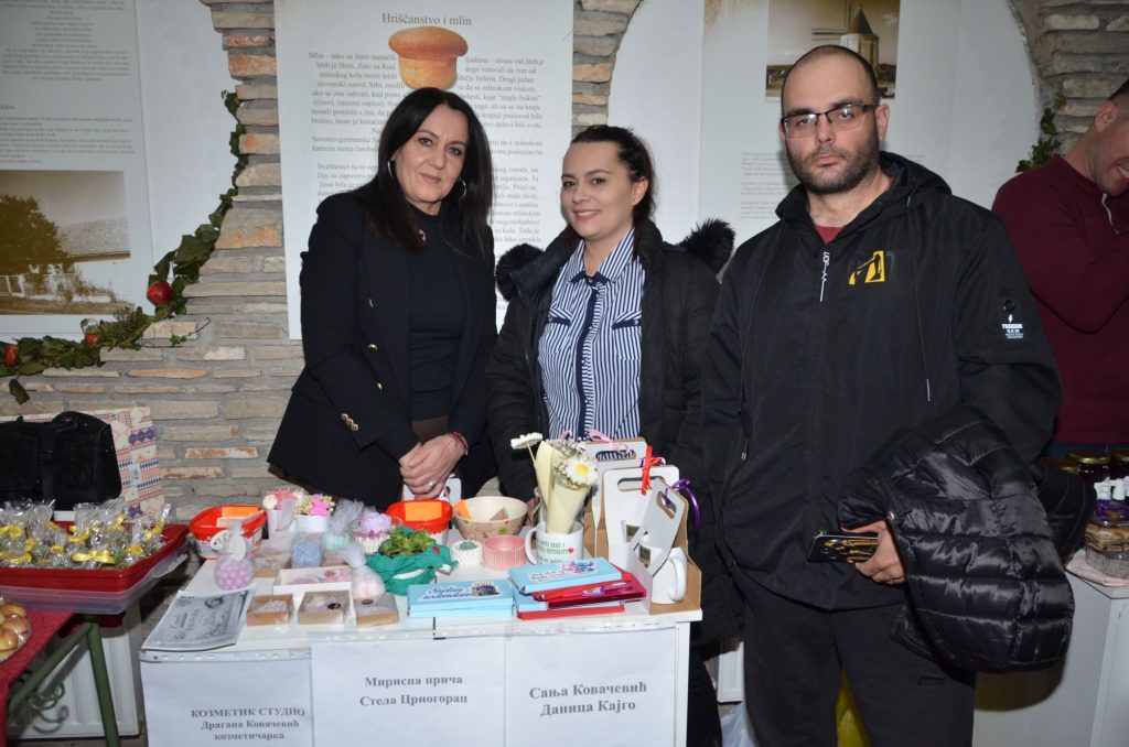 IMG-1134cfcd12ea93cfd65cfdd78e8a1dc4-V-1024x678 Хуманитарни базар и осмомартовска приредба Дјечијег вртића превазишли очекивања , сакупљено више од 9 хиљада марака